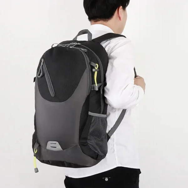 lightweightfishingbackpack-webp